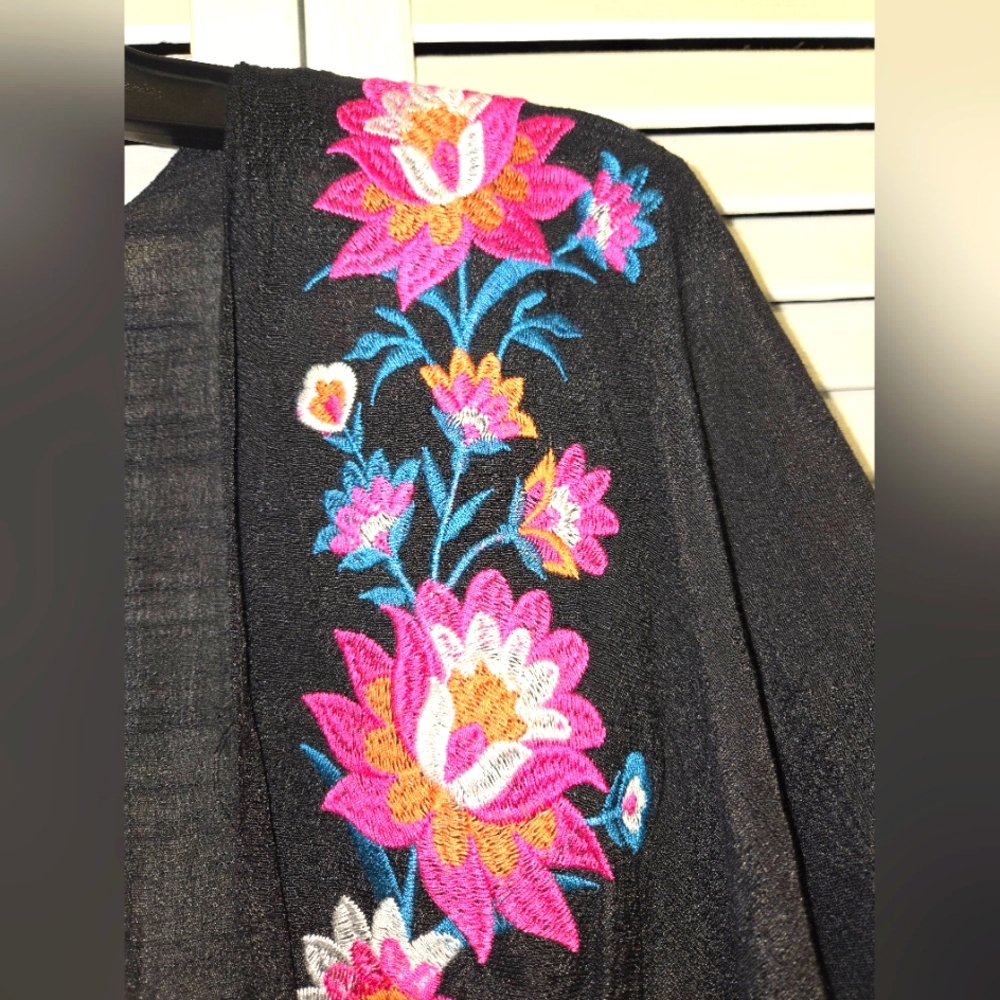 UMGEE Women's M/L Floral Embroidered Kimono NEW - Picture 6 of 13